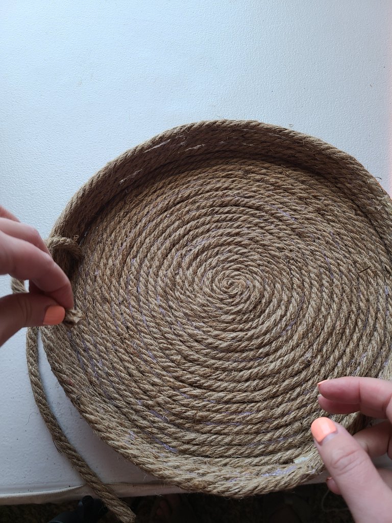 Almost completed rope tray.