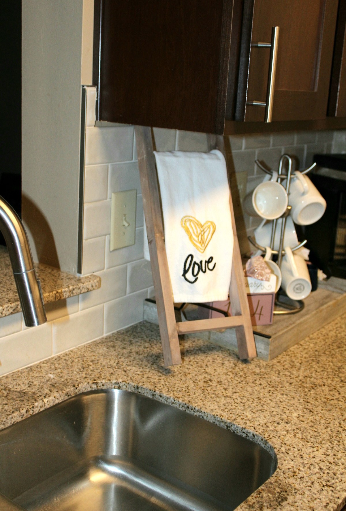 DIY Tea Towel Ladder Life as a LEO Wife