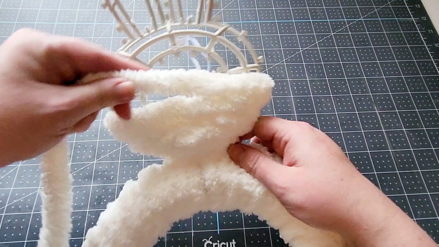 Adorable Upcycled Dollar Tree Bunny Wreath with Chunky Yarn Life as a